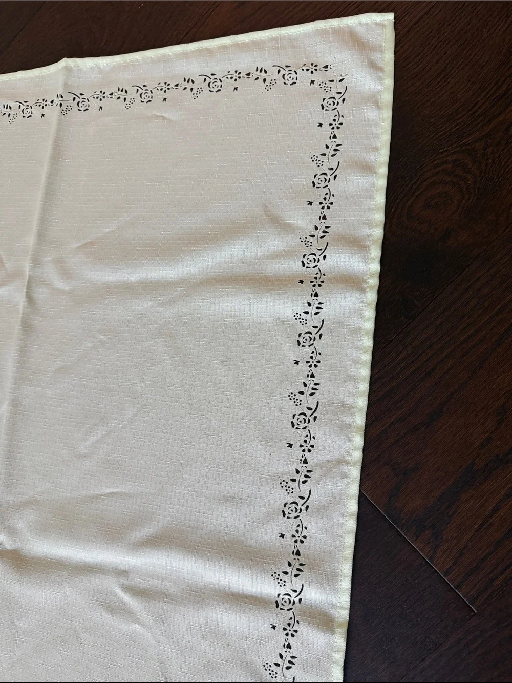 Pale Green Tablecloth with Delicate Border